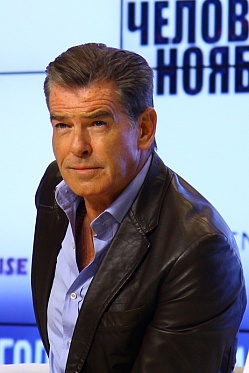 Пирс Броснан представил в Москве фильм «Человек ноября»: Фоторепортаж