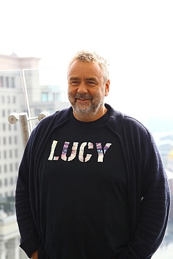 Люк Бессон представил в Москве фильм "Люси": Фоторепортаж Люк Бессон представил в Москве фильм "Люси": Фоторепортаж