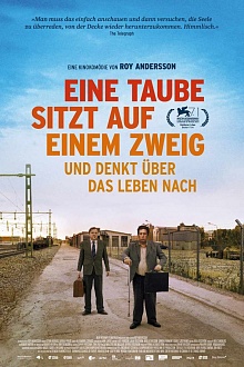 Голубь сидел на ветке, размышляя о жизни