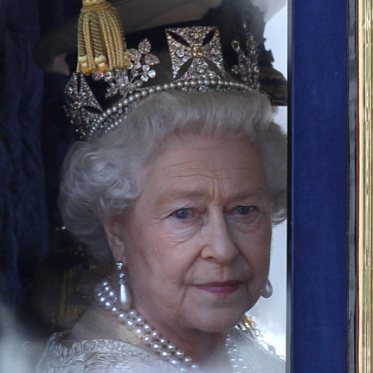 Шестой сезон «Короны» поставят на паузу из-за смерти Елизаветы II