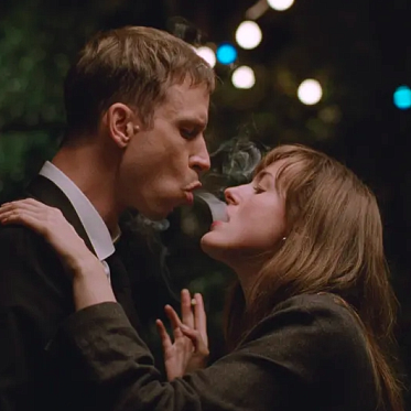 Канны 2021: ирония, любовь и миллениалы в фильме Йоакима Триера