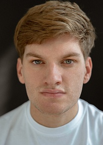 Андрей Максимов