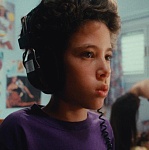 Сандэнс 2026: «Расскажи мне всё» — камерная драма, звучащая как диагноз времени