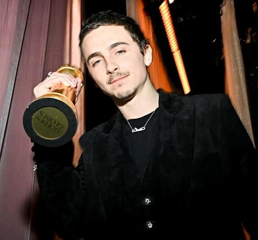 Фотографии с церемонии вручения премии Золотой глобус 2025