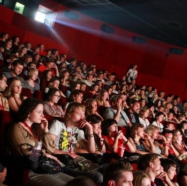 В кинотеатрах у зрителей будут требовать паспорт В кинотеатрах у зрителей будут требовать паспорт