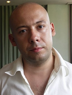 Алексей Герман-младший получил приз за «Довлатова» из рук Оливера Стоуна 