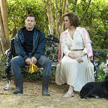 Венеция 2022. «Тихий садовник» Пола Шредера: прошлое не проходит бесследно