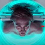 У фильма Пон Джун Хо с Робертом Паттинсоном появились тизер и дата релиза