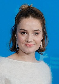 Элла Эверби (Ella Øverbye) Элла Эверби (Ella Øverbye)