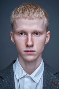 Денис Хохрин