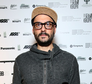 Кирилл Серебренников останется под домашним арестом до середины апреля