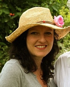 Хелен Жиро (Hélène Giraud)