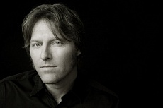 Тайлер Бейтс (Tyler Bates)