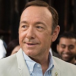 С Кевина Спейси сняли обвинения в домогательствах