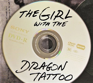 Лицензионная «Девушка с татуировкой дракона» замаскировалась под «пиратскую» 