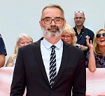 TIFF 2019: Опасное искусство в фильме «Желтовато-красная ересь» 