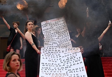 Канны 2022 день шестой, феминистки на экране и на красной дорожке 