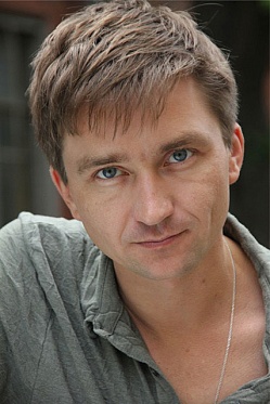 Дмитрий Тюрин: "Это непередаваемое ощущение, когда выходишь за ворота с дембельской сумкой и ощущаешь, что тебе море по колено: жизнь впереди, и нет никаких преград" Дмитрий Тюрин: "Это непередаваемое ощущение, когда выходишь за ворота с дембельской сумкой и ощущаешь, что тебе море по колено: жизнь впереди, и нет никаких преград"