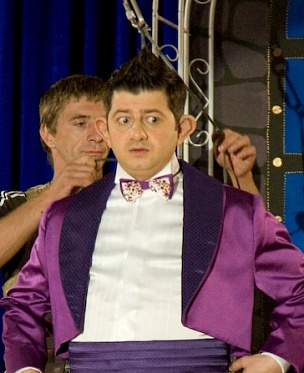 Как из Галустяна сделать Карлосона