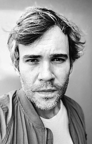 Россиф Сазерленд (Rossif Sutherland)