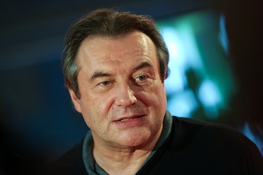 Алексей Учитель: «Я не снимаю про ментов – я снимаю про людей» Алексей Учитель: «Я не снимаю про ментов – я снимаю про людей»