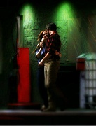 кадр из фильма Под покровом ночи