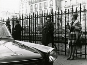 кадр из фильма Жить своей жизнью