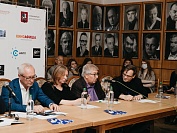 Пресс-конференция IХ Московского кинофестиваля Будем жить, Евгений Герасимов, Нина Кочеляева, Кирилл Разлогов, Сергей Тютин