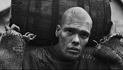 кадр из фильма Голем