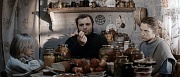 кадр из фильма Тёмные мысли