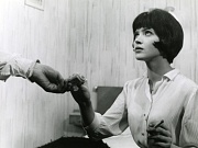 кадр из фильма Жить своей жизнью