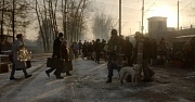 кадр из фильма За нашим домом сад 