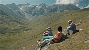 кадр из фильма В горах. Он