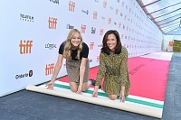 TIFF 2019, актриса Оливия Сквривен и сопредседатель фестиваля Джоана Висенте